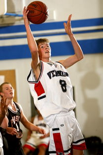 开云体育入口-各大豪门主帅战术风格全面对比，各大豪门球衣