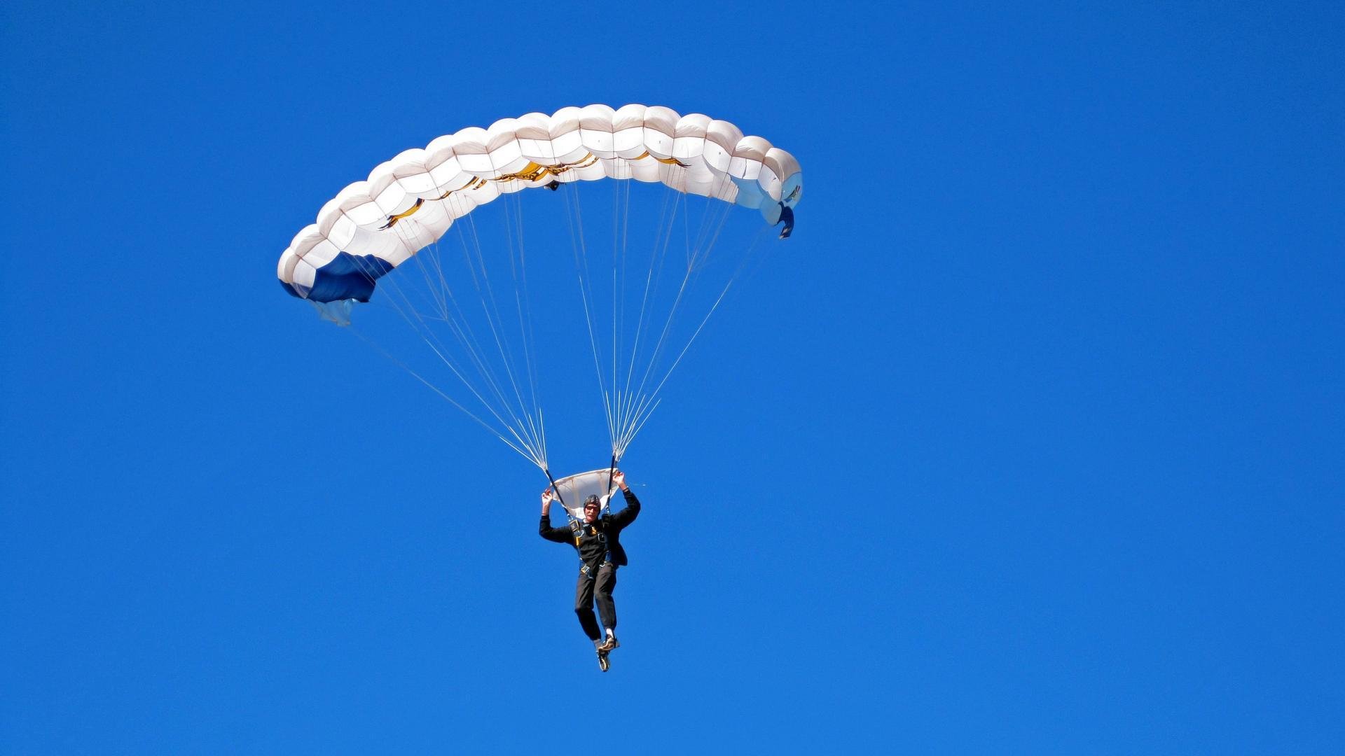 开云官网-女子运动员形象成为品牌新宠,女性运动员形象